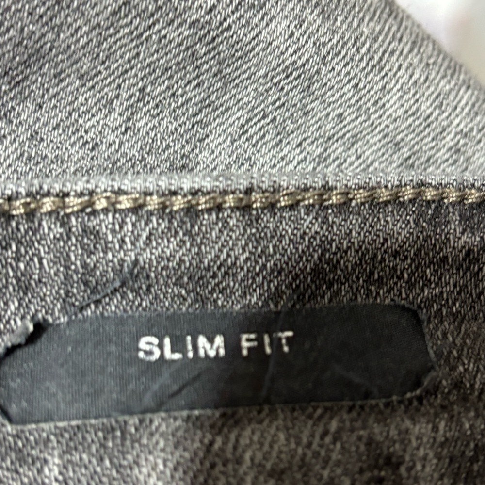 Judy Blue Jeans 16W Black Slim Fit Distressed 25” inseam 38” waistband to hem - Picture 8 of 9